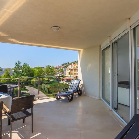 Ap 4+2 In One Of The Most Luxury Building In Omiš Cameră foto