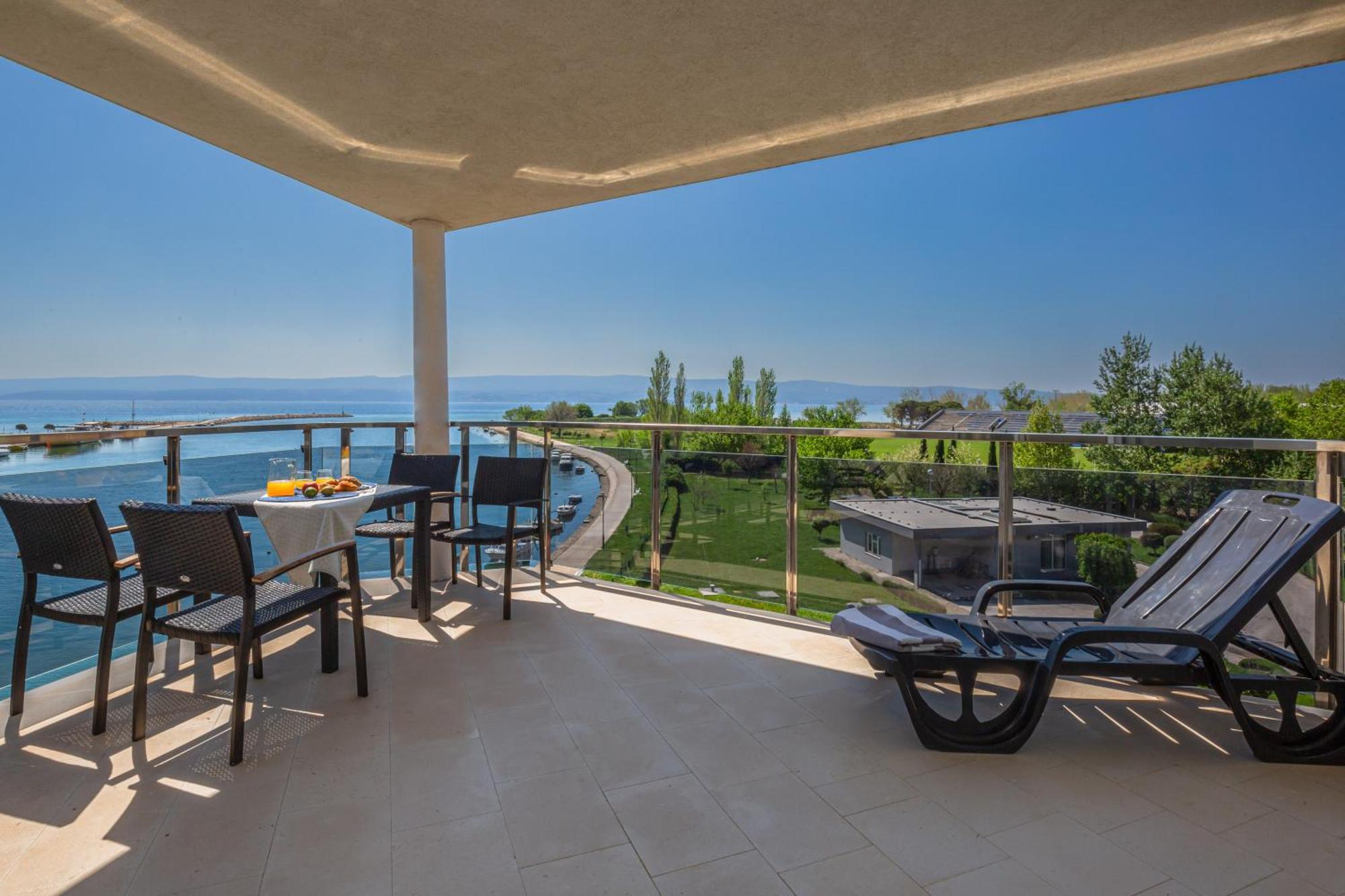 Ap 4+2 In One Of The Most Luxury Building In Omiš Cameră foto