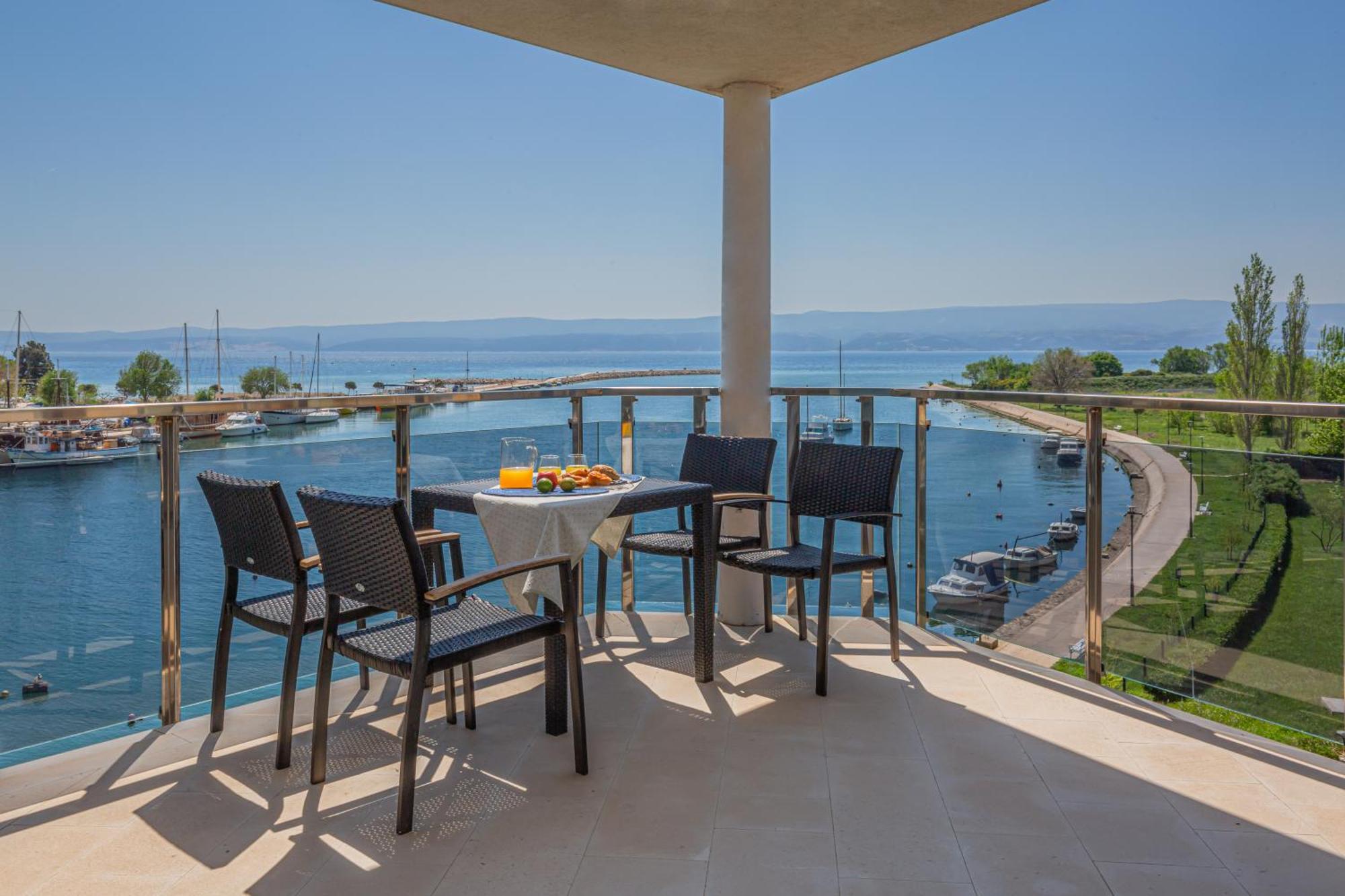 Ap 4+2 In One Of The Most Luxury Building In Omiš Cameră foto